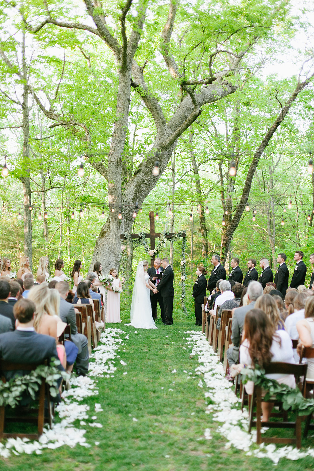 www.modernvintageevents.com, The Wren's Nest, Southern Wedding, Barn Wedding, Nashville Wedding Planner