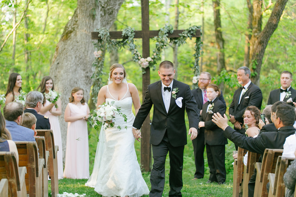 www.modernvintageevents.com, The Wren's Nest, Southern Wedding, Barn Wedding, Nashville Wedding Planner